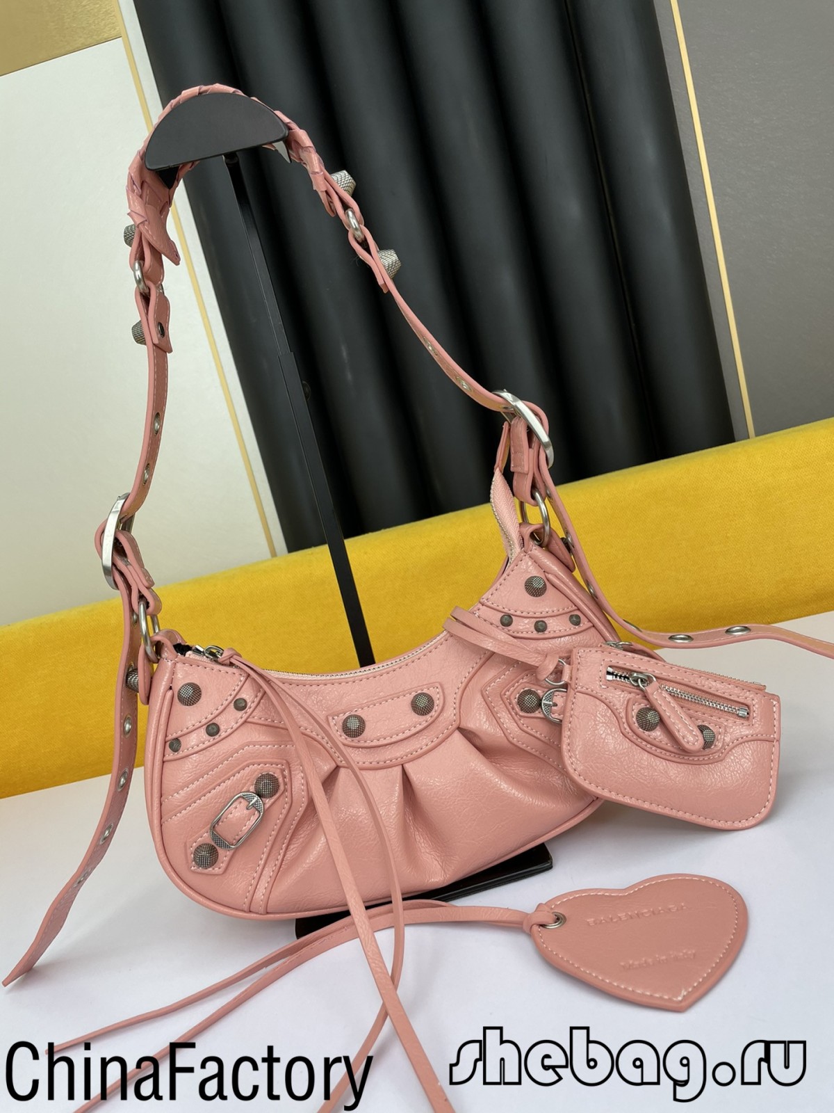 Balenciaga shoulder bag replica: Le Cagole (2022 edition)-Best Quality Fake designer Bag Review, Replica designer bag ru