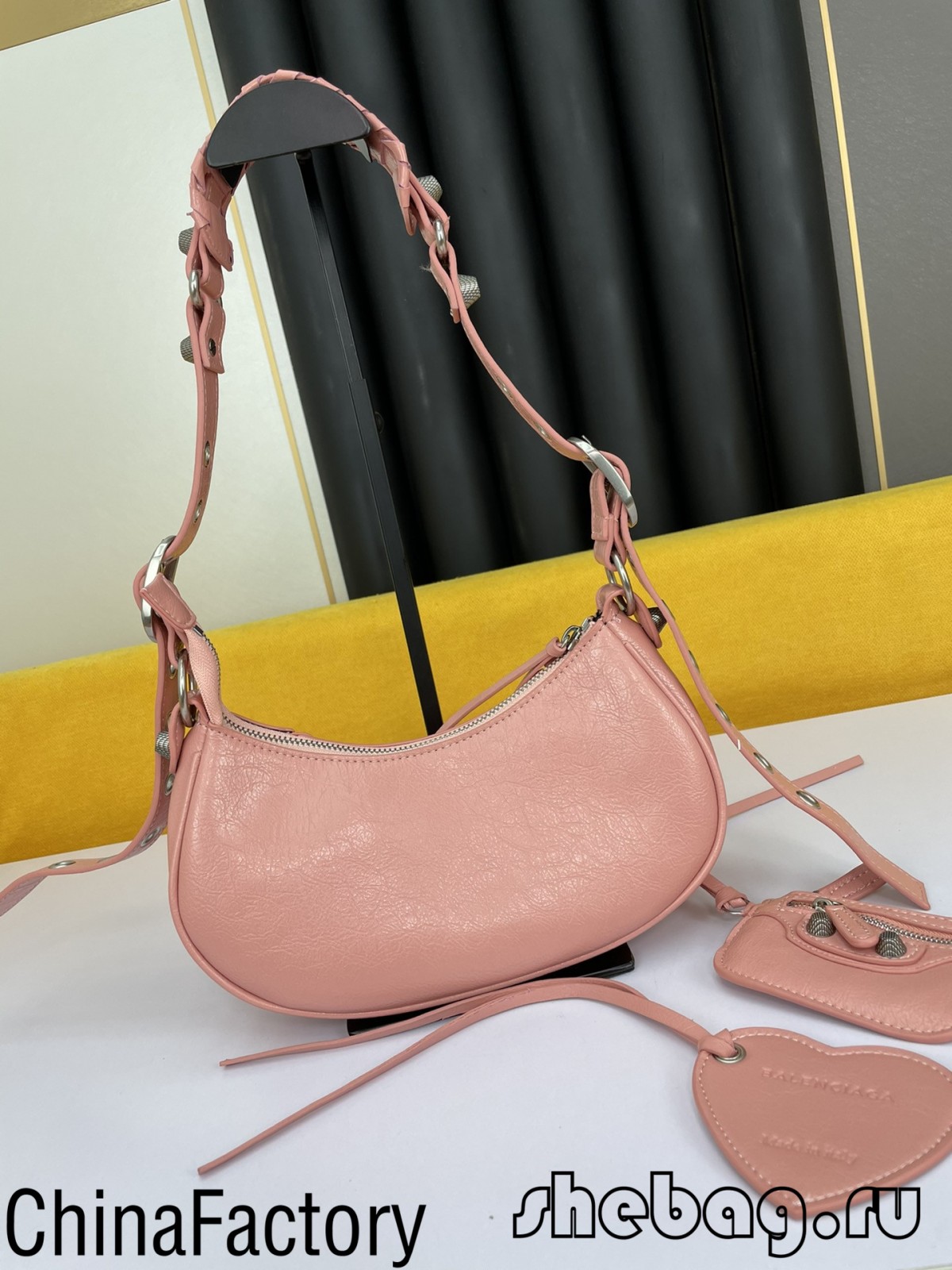 Balenciaga shoulder bag replica: Le Cagole (2022 edition)-Best Quality Fake designer Bag Review, Replica designer bag ru