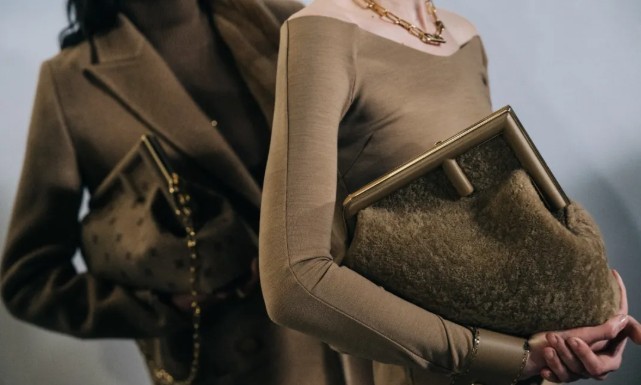 Poukisa mwen chwazi achte sa yo 4 sache kopi Fendi (2022 mete ajou) - Pi bon kalite fo sak Louis Vuitton sou entènèt magazen, replika sak designer ru