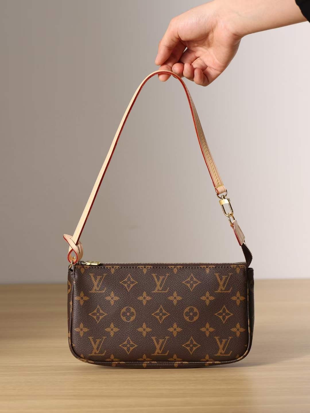 Louis Vuitton M40712 Pochette Accessoires top replica bag 23.5 x 13.5 x 4 cm (2022 Latest)-Best Quality Fake Louis Vuitton Bag Online Store, Replica designer bag ru