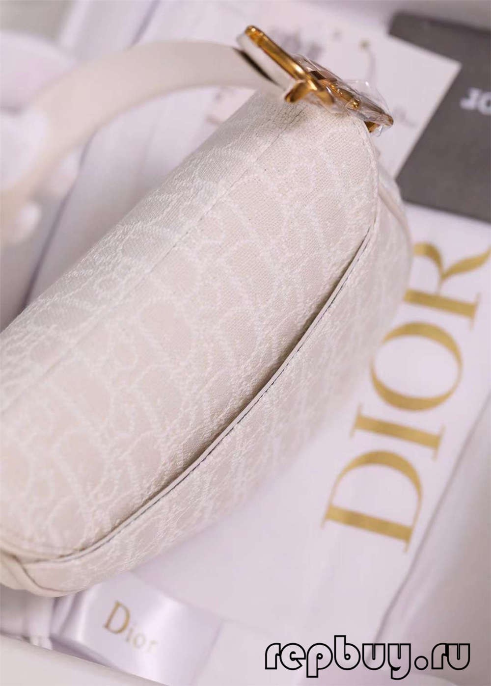 Dior Top Replica Bags White Saddle Bag 21cm Small Craft Details (2022 Latest)-Best Quality Fake Louis Vuitton Bag Online Store, Replica designer bag ru