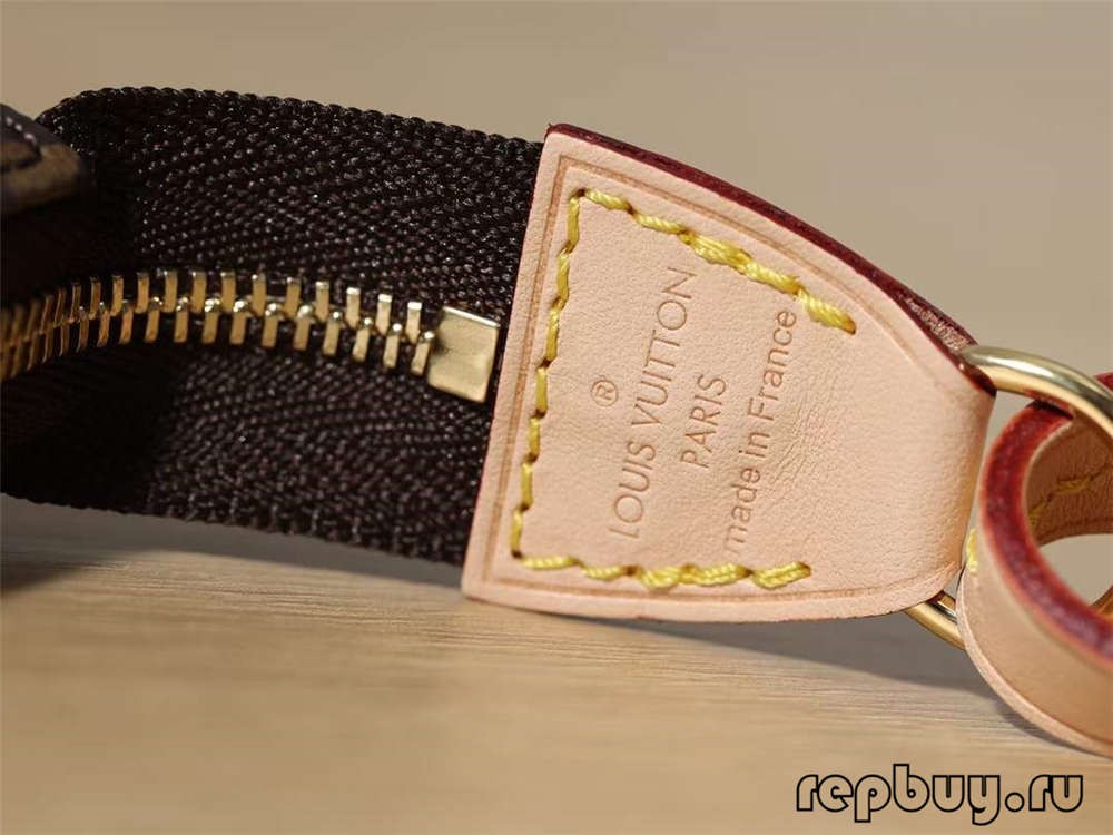 Louis Vuitton M40712 Pochette Accessoires ടോപ്പ് റെപ്ലിക്ക ഹാൻഡ്‌ബാഗുകൾ ക്ലോഷർ ലോഗോയും ഹാർഡ്‌വെയർ വിശദാംശങ്ങളും (2022 പ്രത്യേകം)-മികച്ച ഗുണനിലവാരമുള്ള വ്യാജ ലൂയിസ് വിറ്റൺ ബാഗ് ഓൺലൈൻ സ്റ്റോർ, റെപ്ലിക്ക ഡിസൈനർ ബാഗ് ru