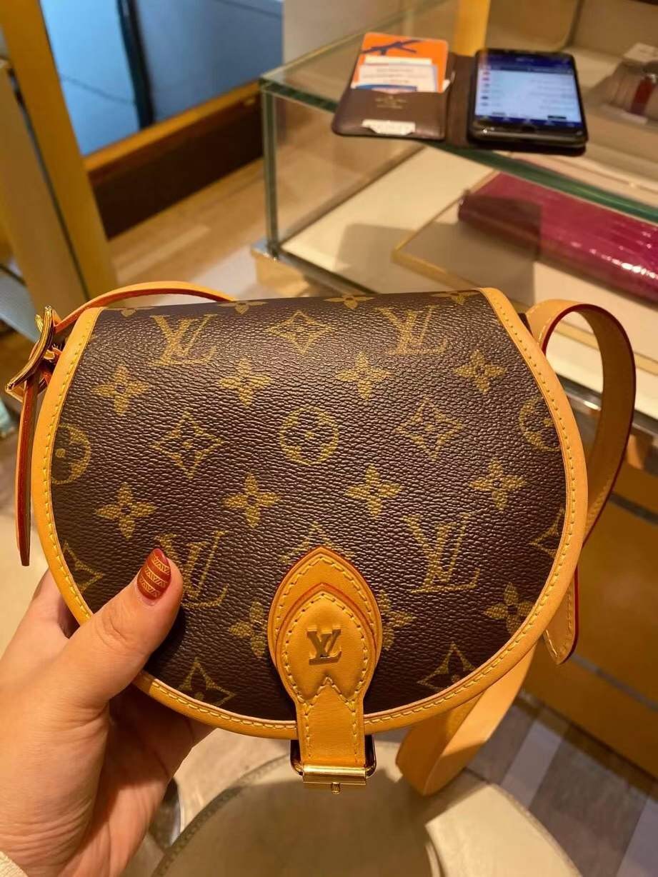 Louis Vuitton M44860 Tambourin Top Replica Handbag view (2022 Updated)-Best Quality Fake Louis Vuitton Bag Online Store, Replica designer bag ru