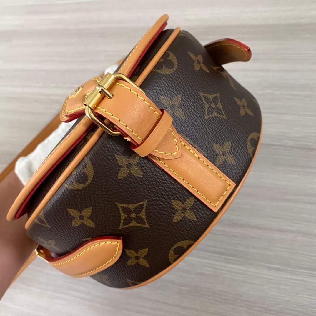 Louis Vuitton M44860 Tambourin Top Replica Handbag Exterior and Details (2022 Edition)-Best Quality Fake Louis Vuitton Bag Online Store, Replica designer bag ru