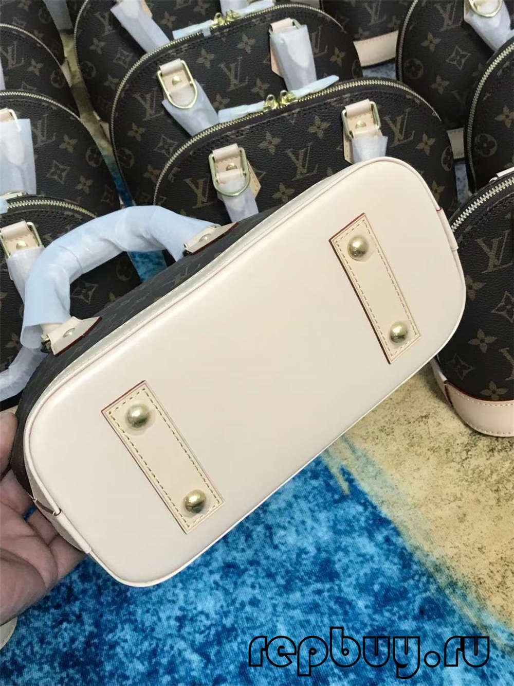 Louis Vuitton M53152 Alma BB top quality replica bags (2022 Latest)-Best Quality Fake Louis Vuitton Bag Online Store, Replica designer bag ru