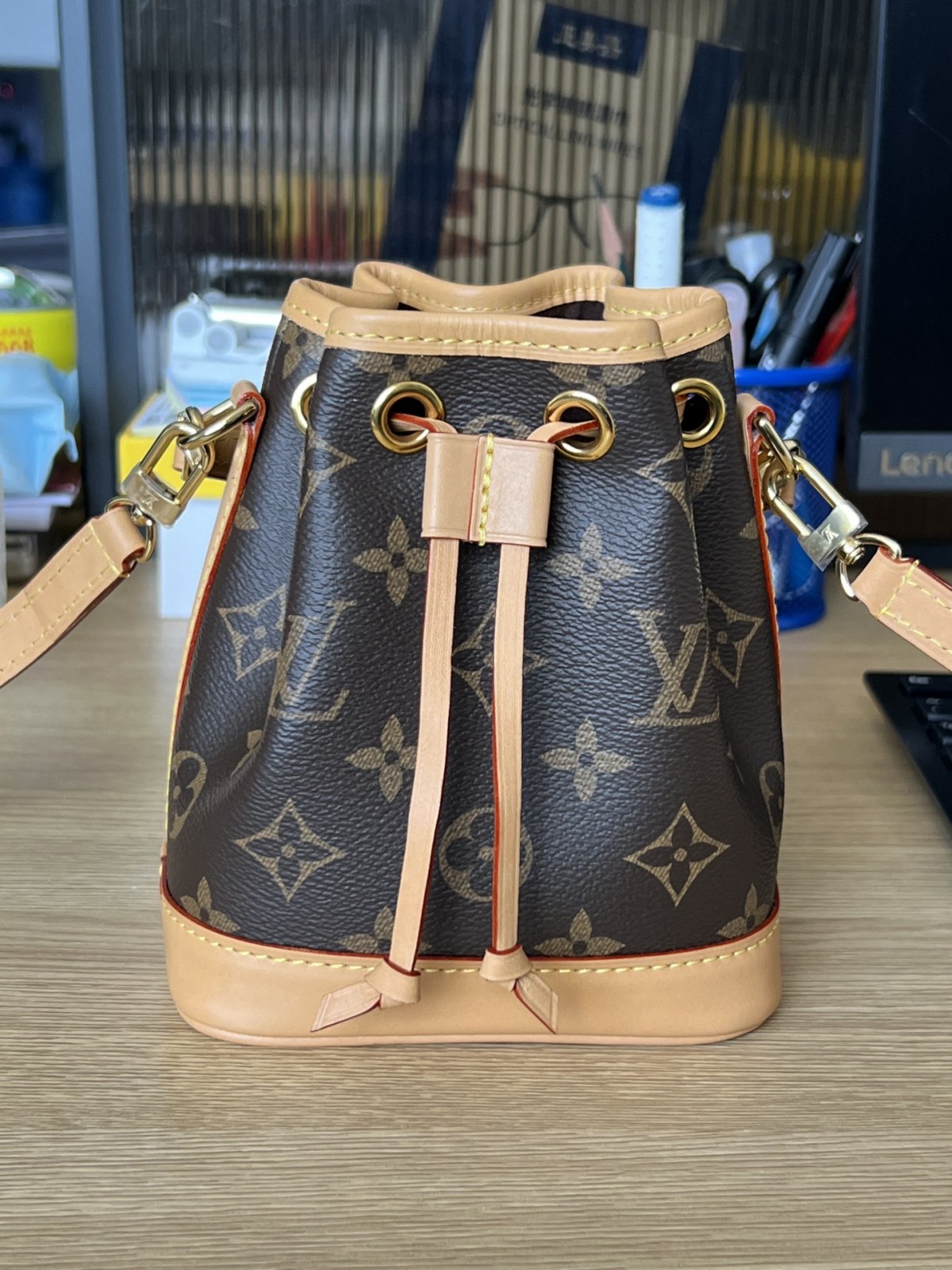 How good quality is a Kellybag M81266 Mini Nano Noe bag（2023 updated）-Ti o dara ju Didara iro Louis Vuitton apo Online itaja, Ajọra onise apo ru