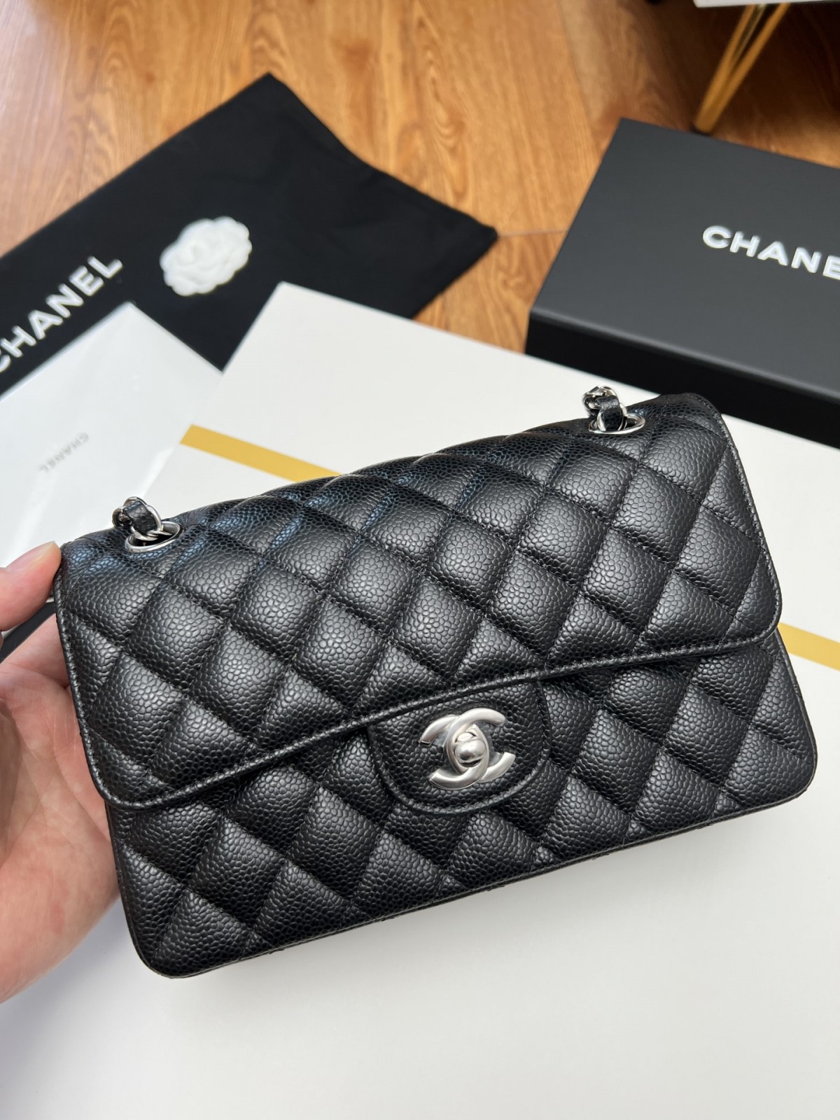 How good quality is a Shebag Chanel Classic Flap bag small size? (2023 updated)-Best Quality Fake designer Bag Review, Replica designer bag ru