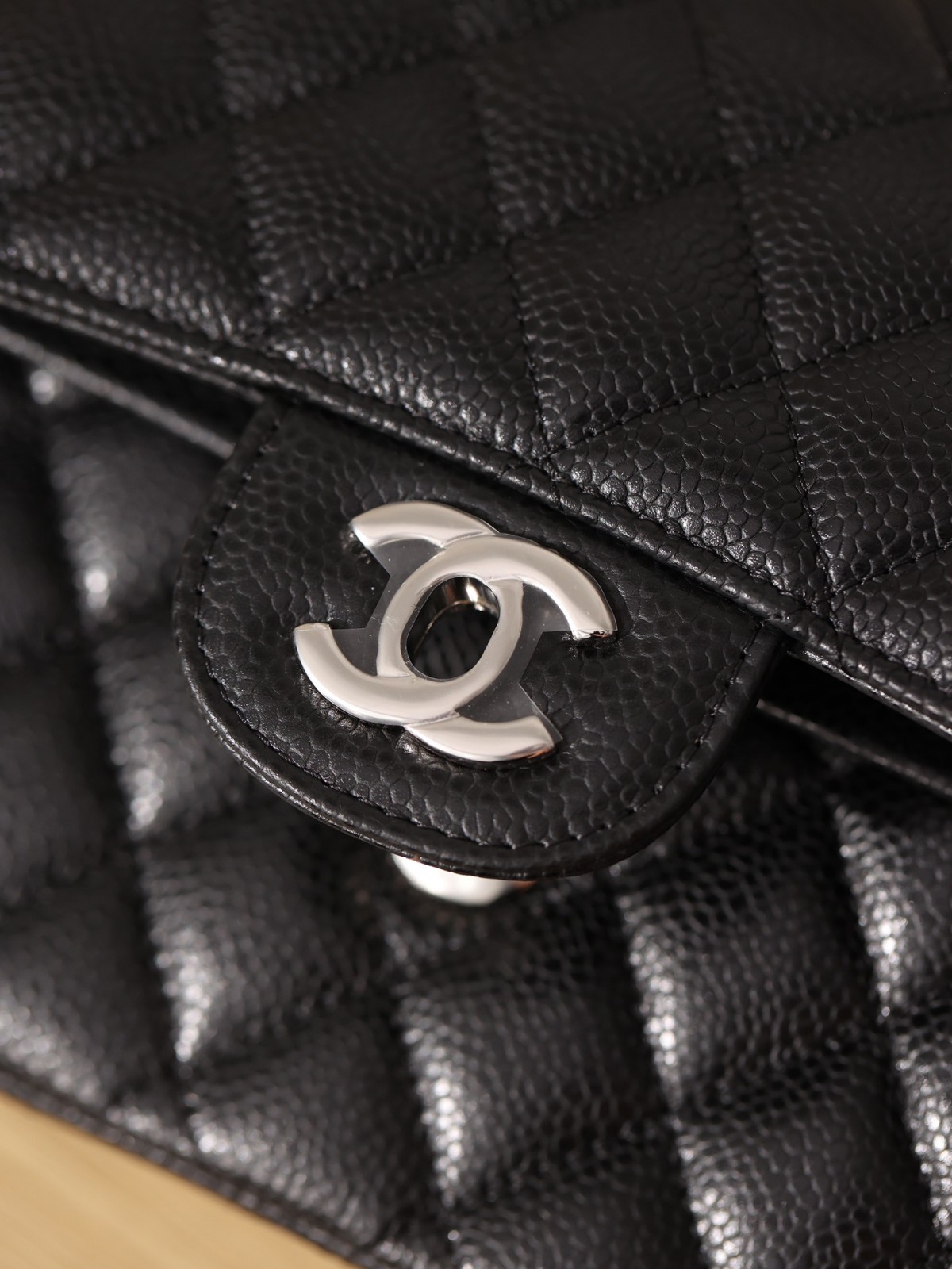 How good quality is a Shebag Chanel Classic Flap bag small size? (2023 updated)-Best Quality Fake designer Bag Review, Replica designer bag ru