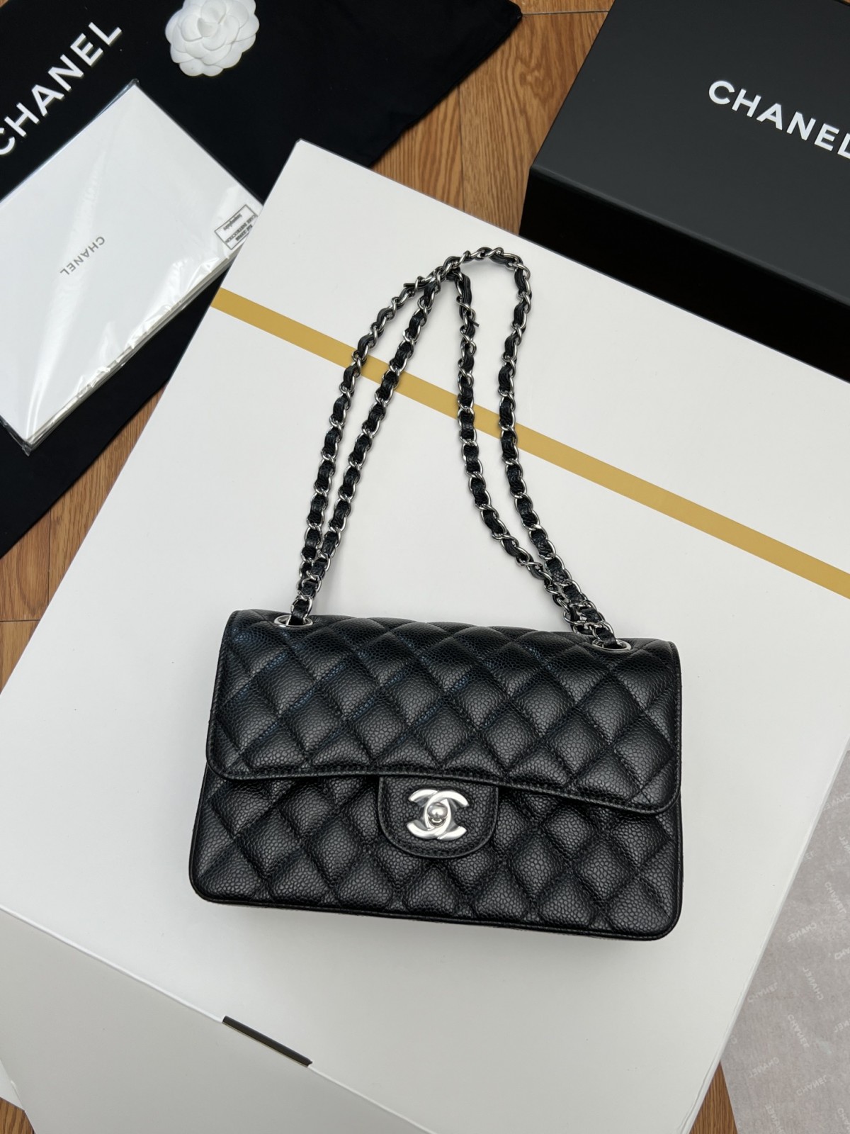 How good quality is a Shebag Chanel Classic Flap bag small size? (2023 updated)-Best Quality Fake designer Bag Review, Replica designer bag ru